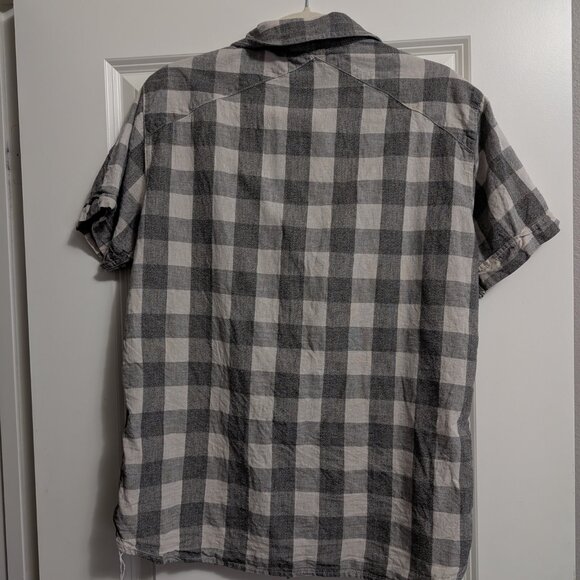 Pair of 3Sixteen short sleeve shirts (checks and floral) - Picture 3 of 8